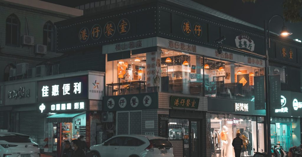 Microinfluenciador local fazendo live shopping no TikTok